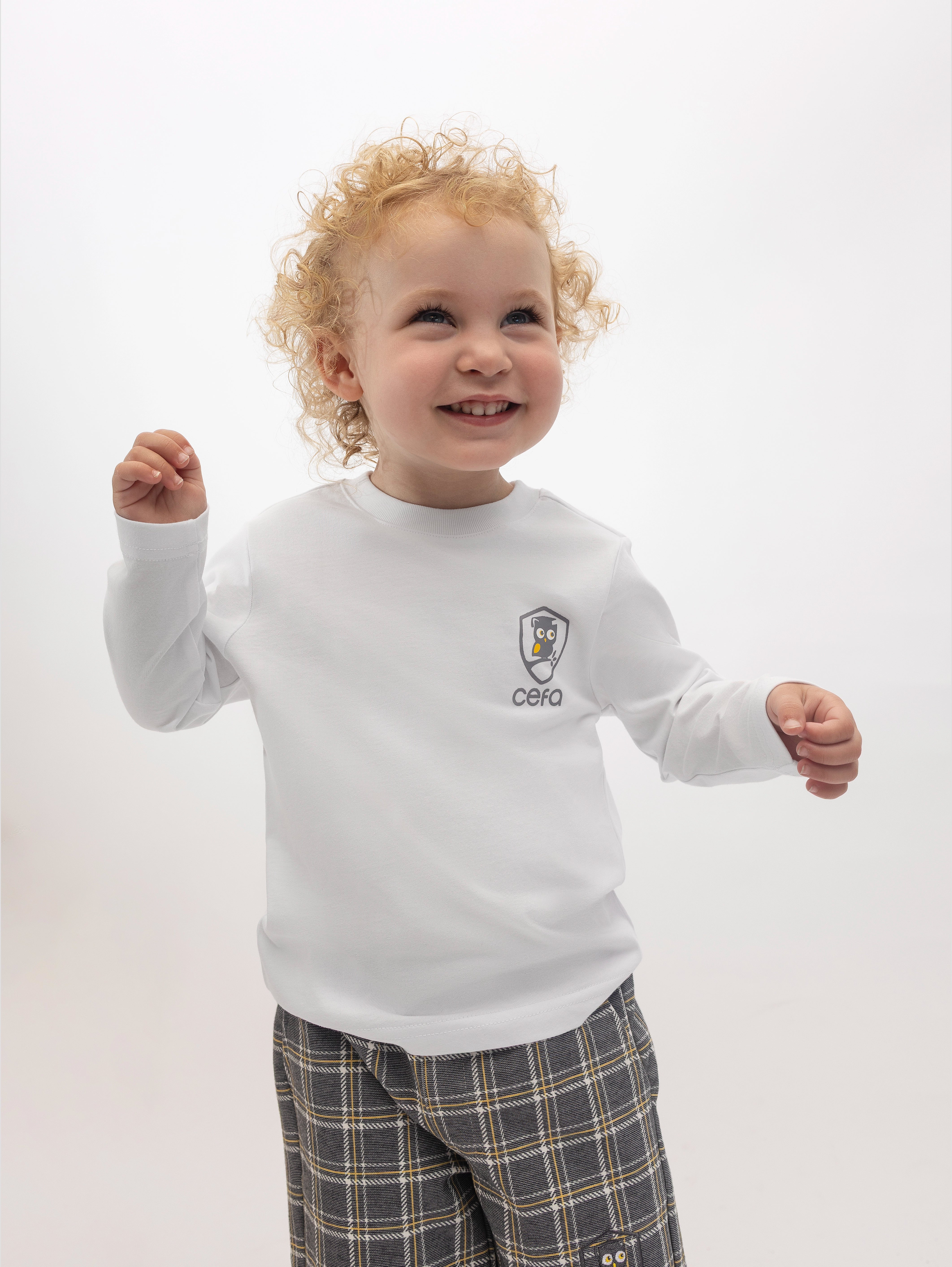 Long Sleeved Essential T-shirt